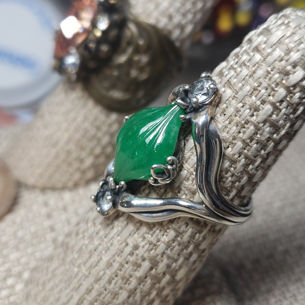 Carolyn Pollack Sterling NWT ring size  8 green jade